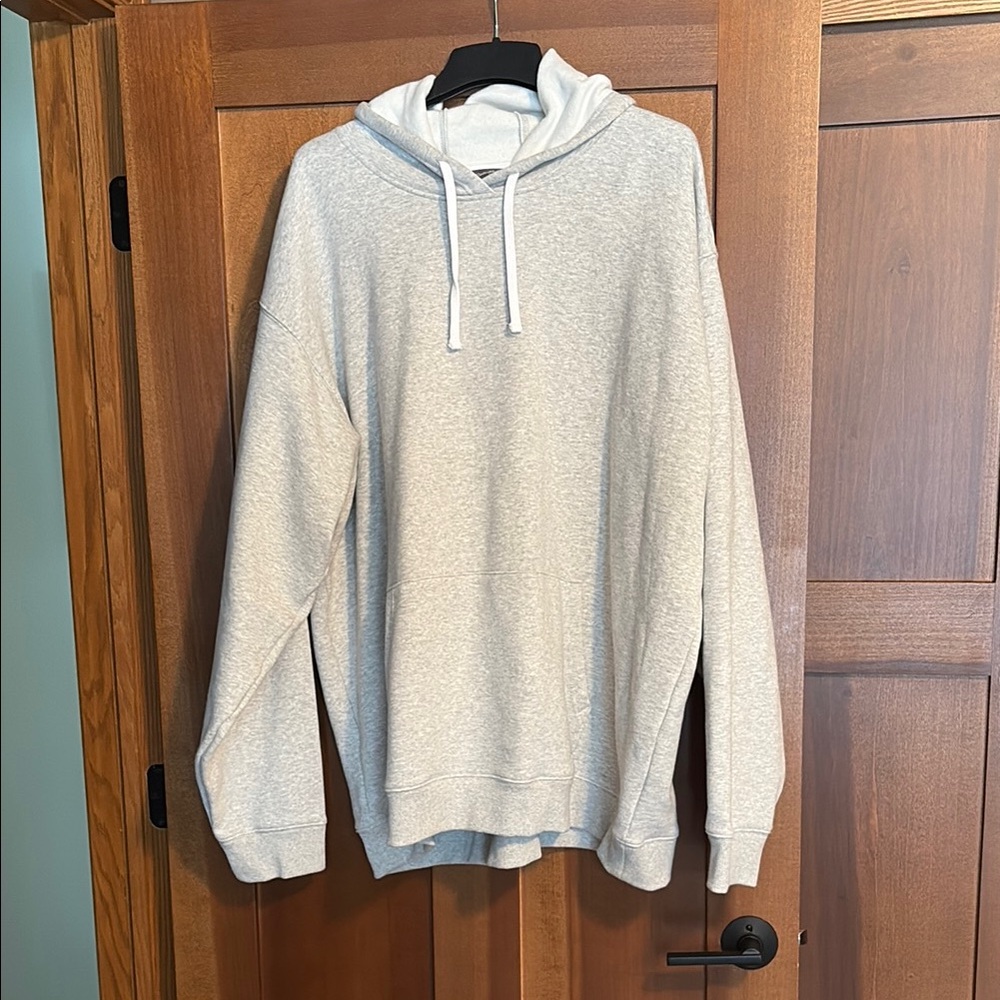 NWOT Eddie Bauer Men's Gray Hoodie